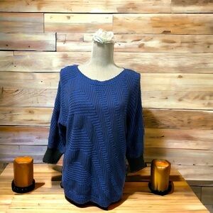 Blue and Black zigzag pattern cropped sleeve sweater size L